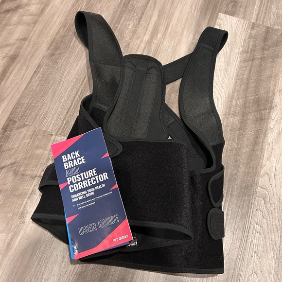 Black Back Brace and Posture Corrector New Never Used - Picture 1 of 4